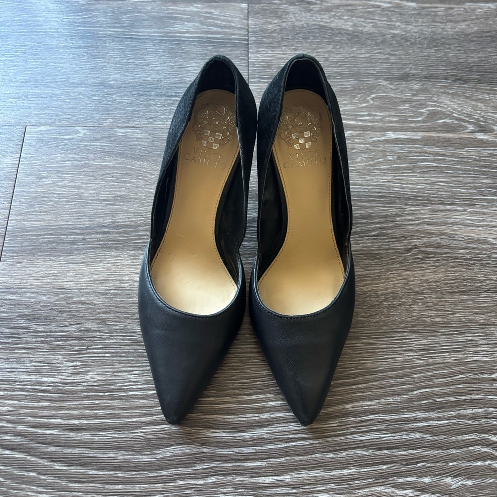 Vince Camuto Black Pointed Toe Heels